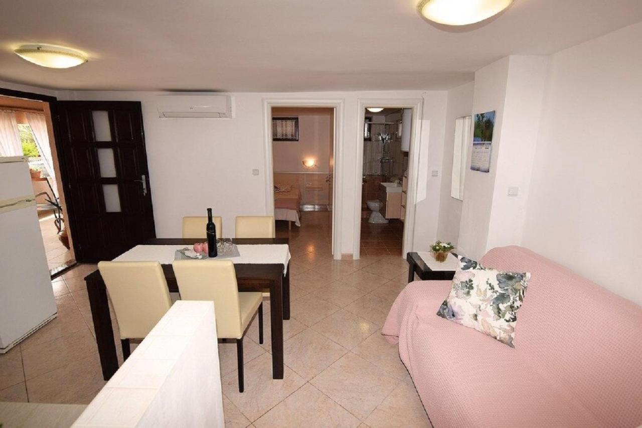 Apartmani Sole ปิเยชชานา อูวาลา ภายนอก รูปภาพ